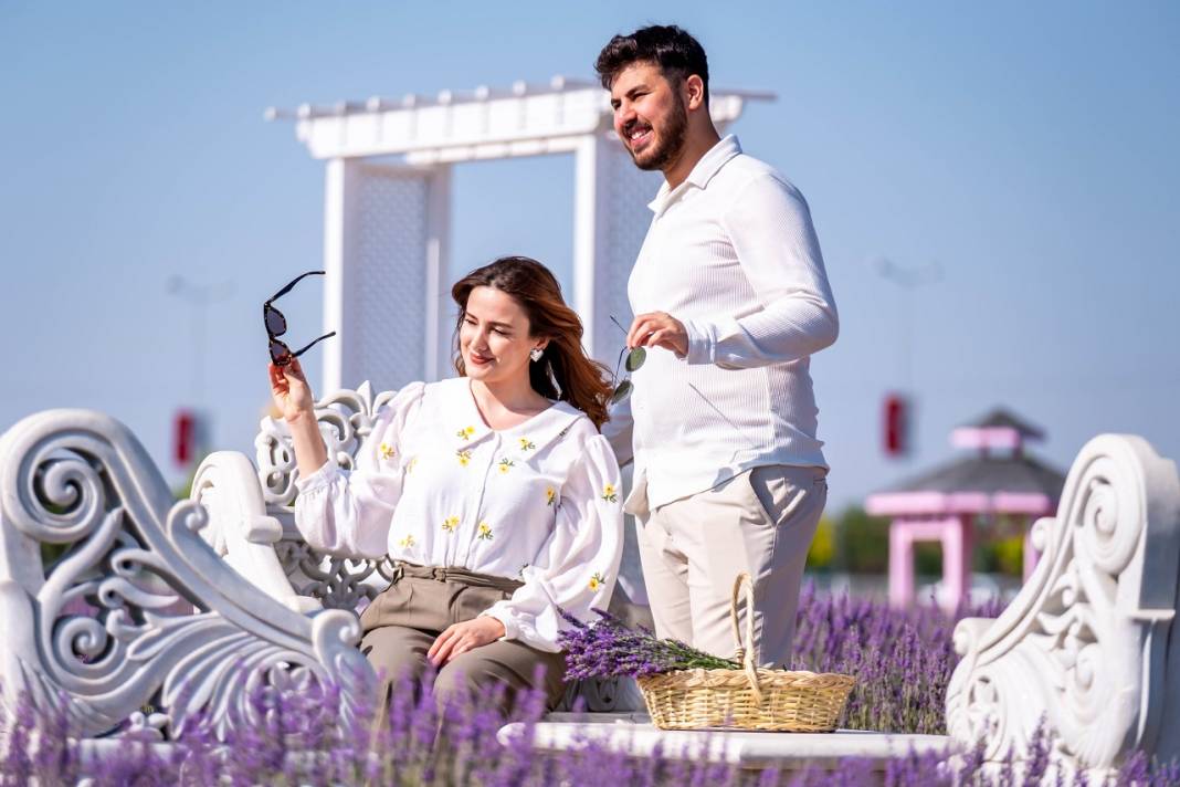 Konya'nın mor büyüsü 1 Temmuz'da açılacak: Kimi gazozuna kimi dondurmasına hasta 2